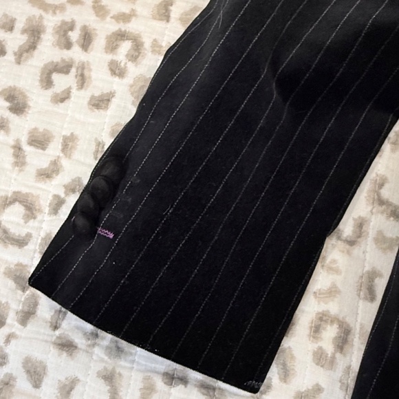 7 Diamonds Men's Vintage Distressed Black Velvet Pinstriped Jacket; Size 42‎ - Picture 6 of 10